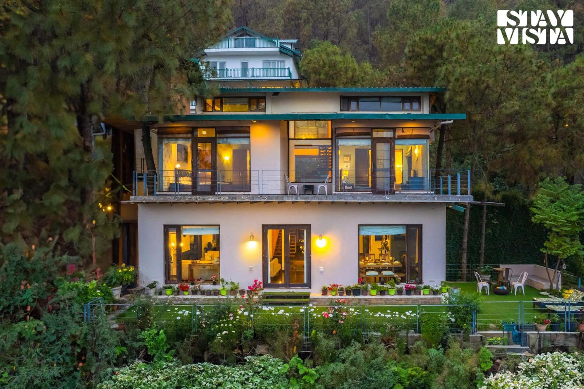 Stayvista At Hillcrest Villa With Valley View, Bonfire And Heater Kasauli Exterior foto